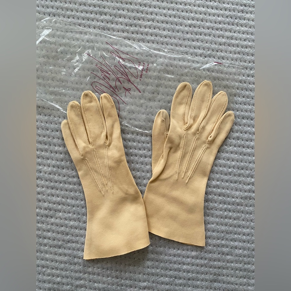 VINTAGE CRESCENDOE WOMEN GLOVES